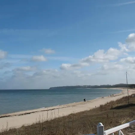 Sonnige Strandresidenz: Hundefreundliche Mit Balkon * Sellin (Rugen)